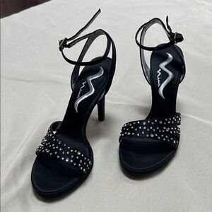 Elegant Black Strappy Heels with Rhinestones